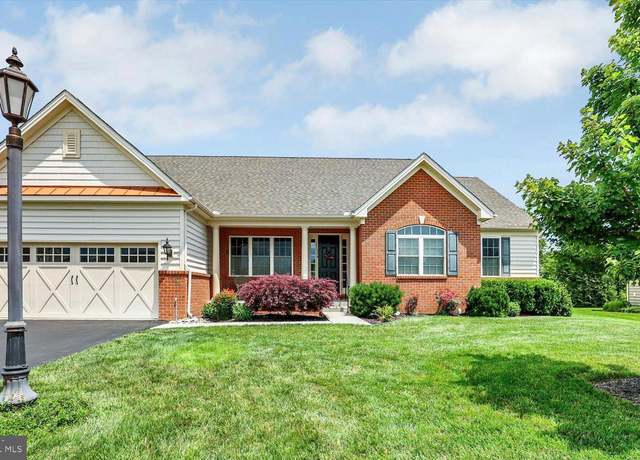 Property at 134 Woodhaven Dr, Gettysburg, PA 17325, 3 beds, 2.5 baths