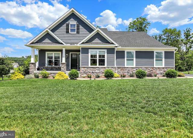 Property at 315 Chatsworth Ct, Sinking Spring, PA 19608, 3 beds, 2 baths