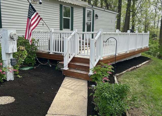 Property at 1022 Appleville Rd, West Chester, PA 19380, 2 beds, 2 baths