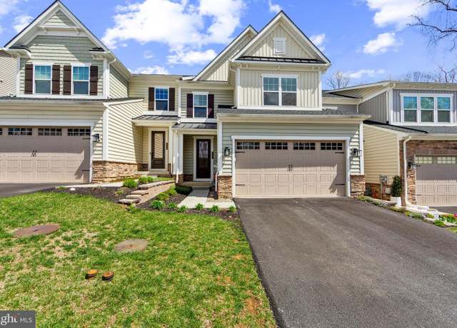 Property at 141 Ponds Edge Dr, Media, PA 19063, 4 beds, 3.5 baths