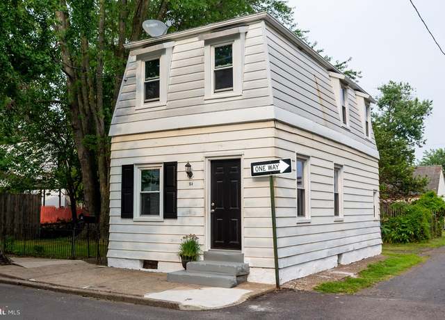 Property at 164 S Franklin St, Pottstown, PA 19464, 2 beds, 1 bath