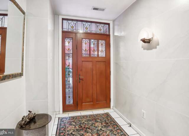 Property at 137 N 22nd St, Philadelphia, PA 19103, 4 beds, 3.5 baths