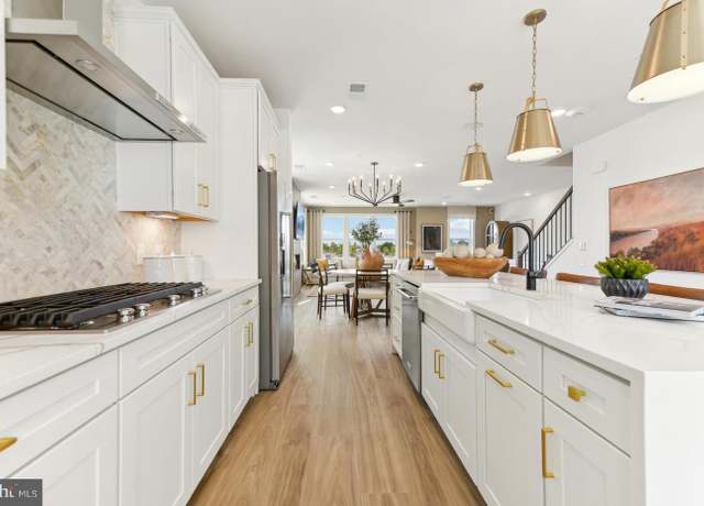 Property at 20070 Coral Wind Ter, Ashburn, VA 20147, 3 beds, 2.5 baths
