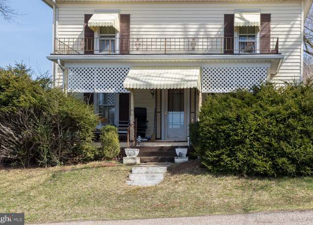 Property at 281 High St, Timberville, VA 22853, 4 beds, 2 baths