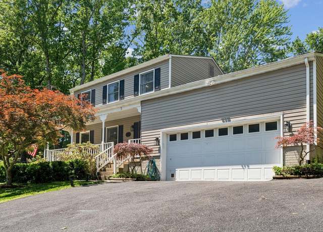 Property at 3 Woodflower Ct, Stafford, VA 22554, 4 beds, 2.5 baths
