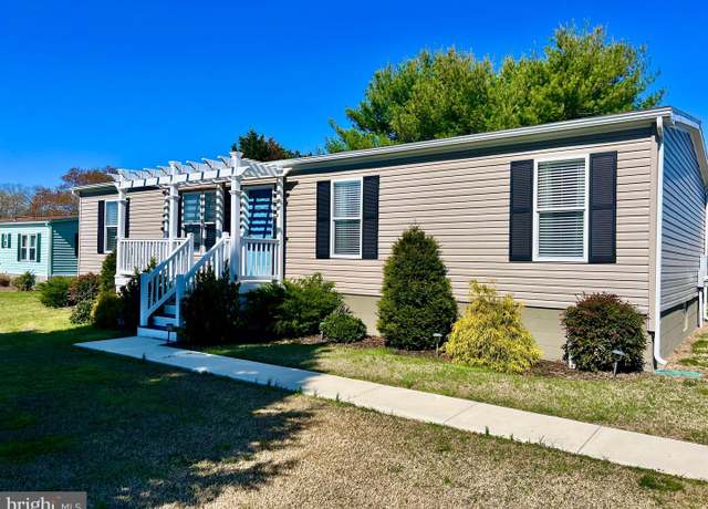 Property at 36615 Baltimore Ave, Ocean View, DE 19970, 4 beds, 2 baths