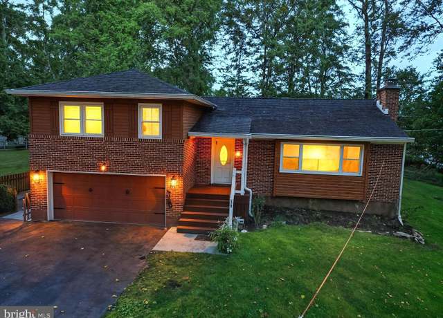 Property at 14 E Parkway, Elkton, MD 21921, 3 beds, 2.5 baths