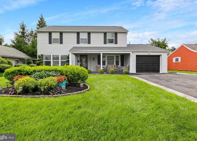 Property at 20 Pebble Ln, Willingboro, NJ 08046, 4 beds, 3.5 baths