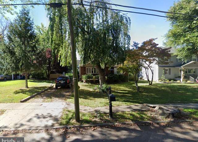 Property at 8 Bergen Ave, Voorhees, NJ 08043, 2 beds, 1 bath