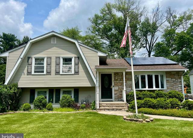Property at 44 Tantum Dr, Hamilton, NJ 08610, 4 beds, 3.5 baths