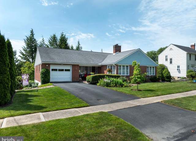Property at 448 E Linn St, Bellefonte, PA 16823, 2 beds, 1 bath