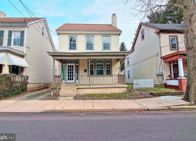 Property at 110 S Franklin St, Pottstown, PA 19464, 4 beds, 1 bath
