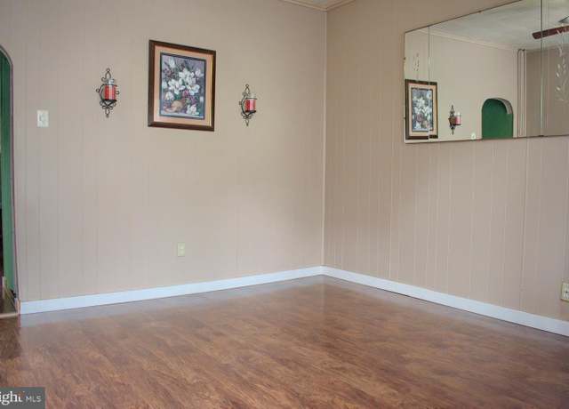 Property at 1316 W Walnut St W, Coal Township, PA 17866, 3 beds, 1 bath