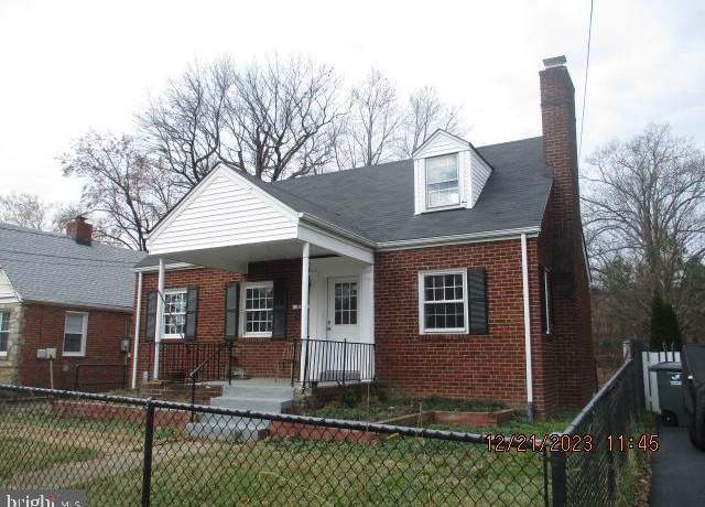 Property at 866 N Abingdon St N, Arlington, VA 22203, 4 beds, 3 baths