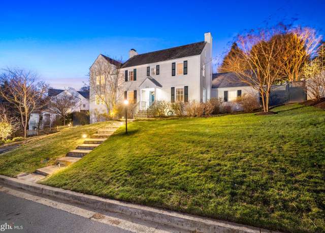 Property at 4614 33rd St N, Arlington, VA 22207, 4 beds, 3.5 baths