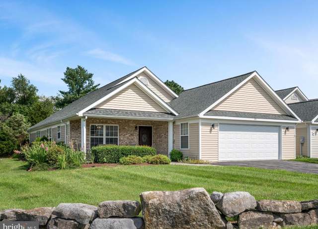 Property at 101 Rosewood Ln, Winchester, VA 22602, 2 beds, 2 baths