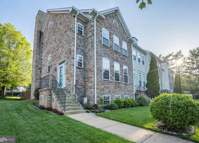 Property at 401 Yorkshire Ridge Ct, Purcellville, VA 20132, 3 beds, 3.5 baths