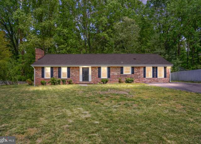 Property at 227 N Randolph Rd, Fredericksburg, VA 22405, 3 beds, 3 baths