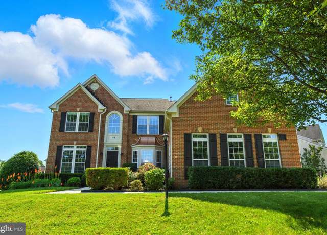 Property at 120 Galyn Dr, Brunswick, MD 21758, 4 beds, 3.5 baths