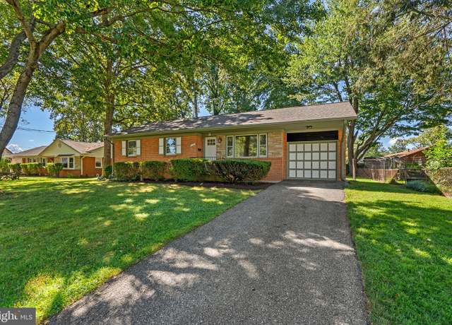 Property at 4306 Parkland Ct, Rockville, MD 20853, 3 beds, 2.5 baths