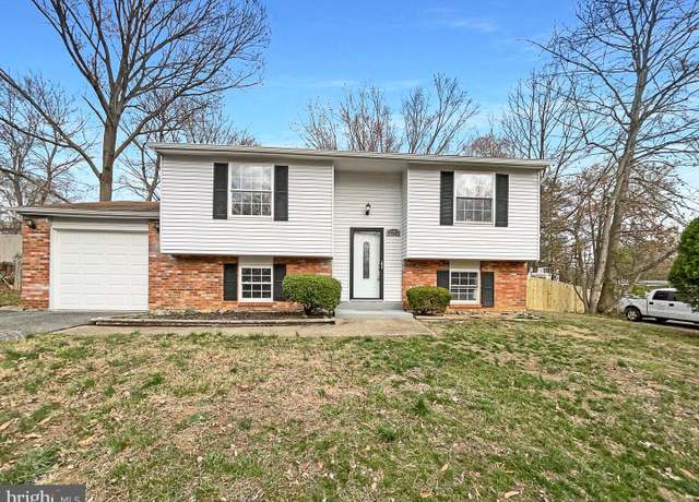 Property at 12702 Applecross Dr, Clinton, MD 20735, 4 beds, 2 baths