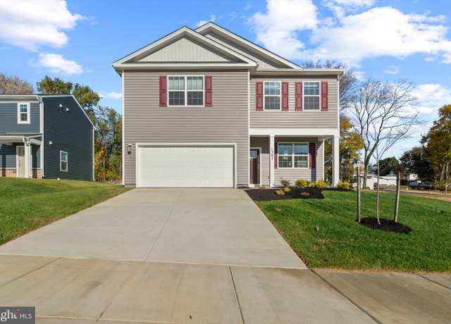 Property at 656 Armstrong Ave, Hagerstown, MD 21740, 4 beds, 2.5 baths