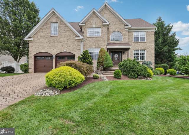 Property at 13 Allison Way, Princeton, NJ 08540, 4 beds, 3.5 baths