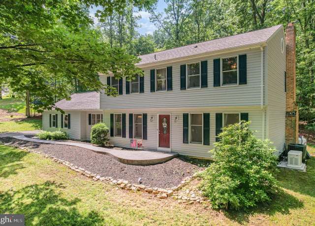 Property at 664 Spring Ln, Boiling Springs, PA 17007, 4 beds, 2.5 baths