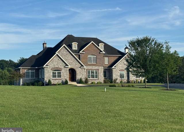 Property at 2651 Glen Ct, Mechanicsburg, PA 17055, 4 beds, 4.5 baths