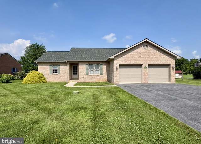 Property at 11049 Kay St, Greencastle, PA 17225, 3 beds, 3 baths