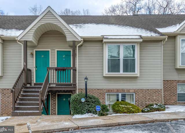 Property at 17 Westpointe Dr, Ephrata, PA 17522, 2 beds, 2 baths