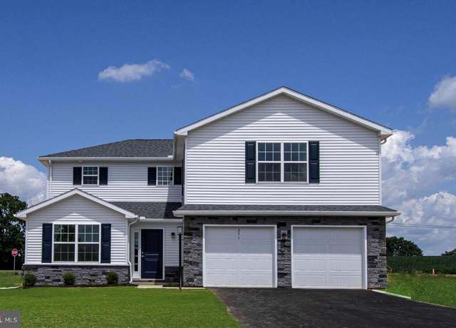 Property at 02 Gardenia Ln, Lebanon, PA 17042, 4 beds, 3.5 baths
