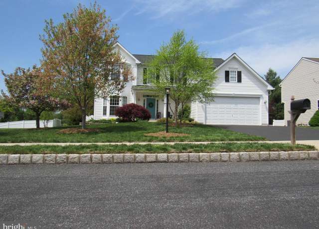 Property at 2645 Briana Dr, Pottstown, PA 19464, 4 beds, 2.5 baths
