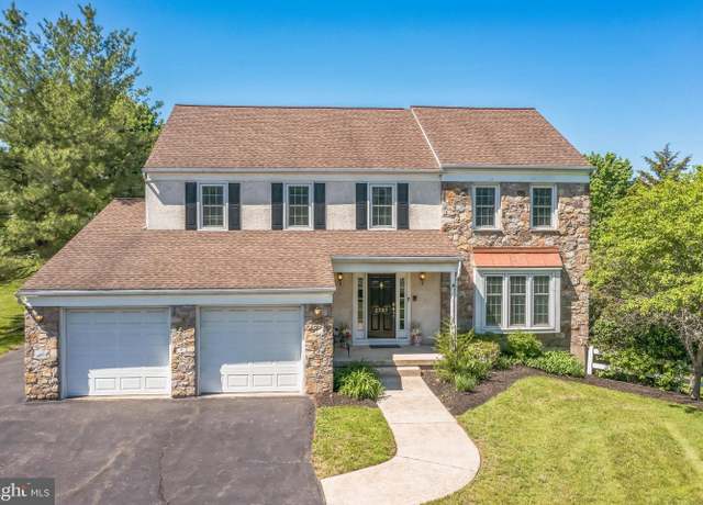 Property at 2707 E Crossing Cir, Norristown, PA 19403, 4 beds, 2.5 baths