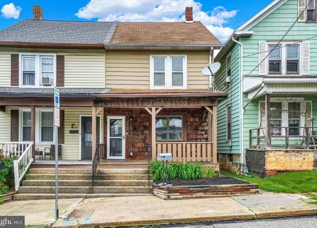 Property at 327 W Maple St, Red Lion, PA 17356, 3 beds, 2 baths