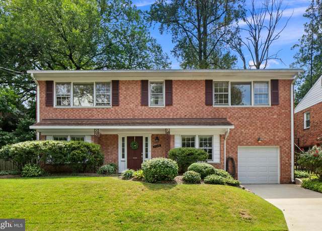 Property at 2728 S Grove St, Arlington, VA 22202, 3 beds, 2.5 baths