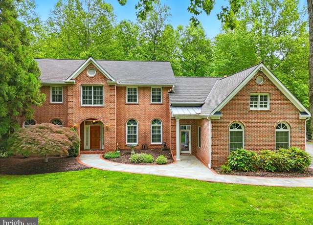 Property at 8390 Sylvan Way, Clifton, VA 20124, 4 beds, 4.5 baths