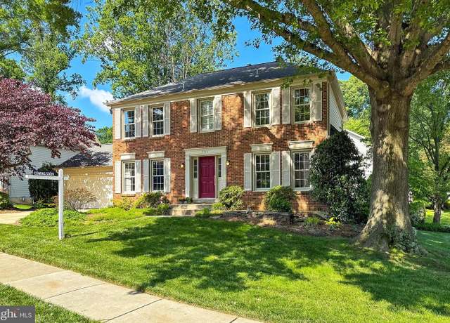 Property at 9516 Retriever Rd, Burke, VA 22015, 4 beds, 3.5 baths