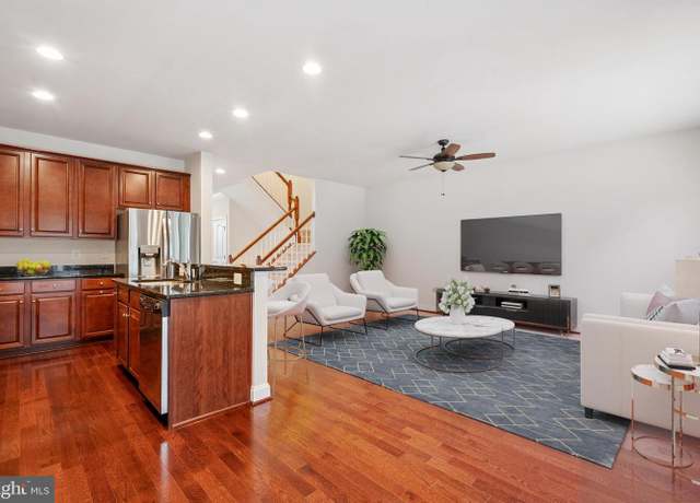 Property at 347 Caldwell Ter SE, Leesburg, VA 20175, 3 beds, 3 baths