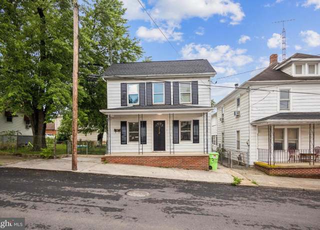 Property at 312 Liberty St E, Martinsburg, WV 25401, 2 beds, 2 baths