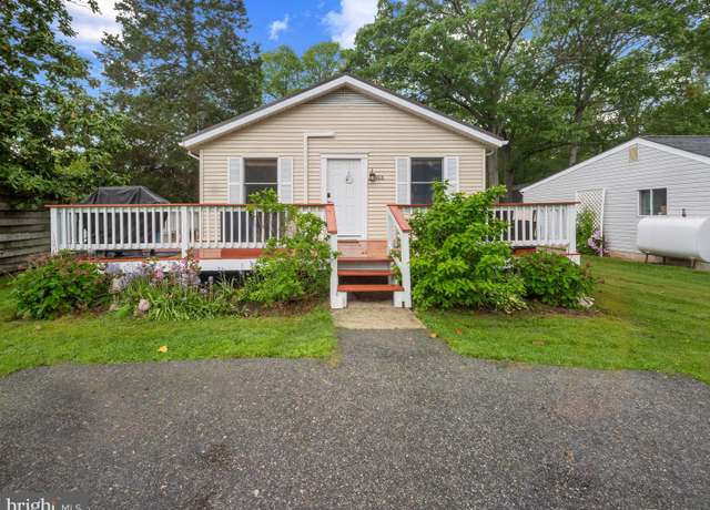 Property at 5616 Carroll St, Churchton, MD 20733, 3 beds, 1.5 baths