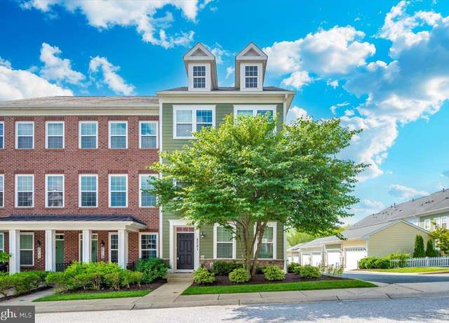 Property at 5721 Rosanna Pl, Ellicott City, MD 21043, 4 beds, 2.5 baths