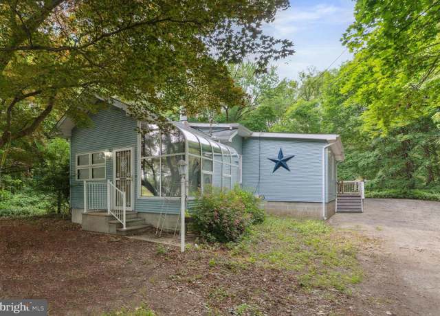 Property at 659 W Forest Grove Rd, Vineland, NJ 08360, 3 beds, 1 bath