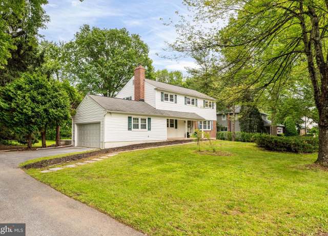 Property at 713 Red Maple Dr, West Chester, PA 19380, 4 beds, 2.5 baths