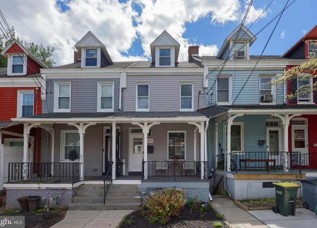 Property at 824 4th St, Lancaster, PA 17603, 3 beds, 1.5 baths