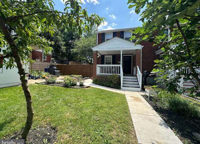 Property at 2723 Farnsworth Dr, Alexandria, VA 22303, 2 beds, 2 baths
