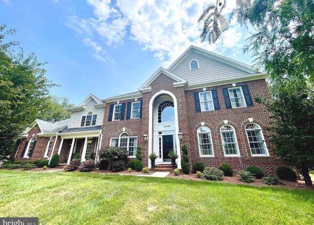 Property at 24383 Trombone Ct, Aldie, VA 20105, 5 beds, 4.5 baths