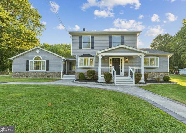 Property at 2105 Silver Lane Rd, Baltimore, MD 21221, 3 beds, 2.5 baths