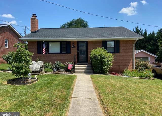Property at 907 Chestnut St, Frederick, MD 21703, 3 beds, 1 bath