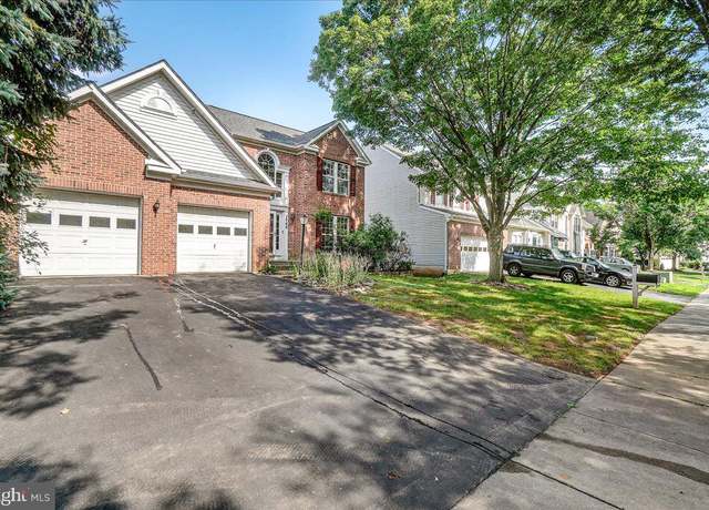 Property at 1708 Algonquin Rd, Frederick, MD 21701, 3 beds, 2.5 baths